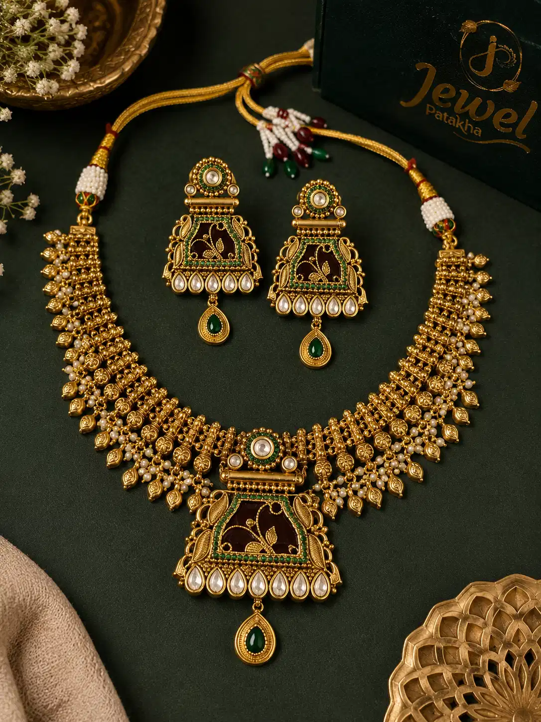 rajnandini-antique-gold-rajwada-necklace-set
