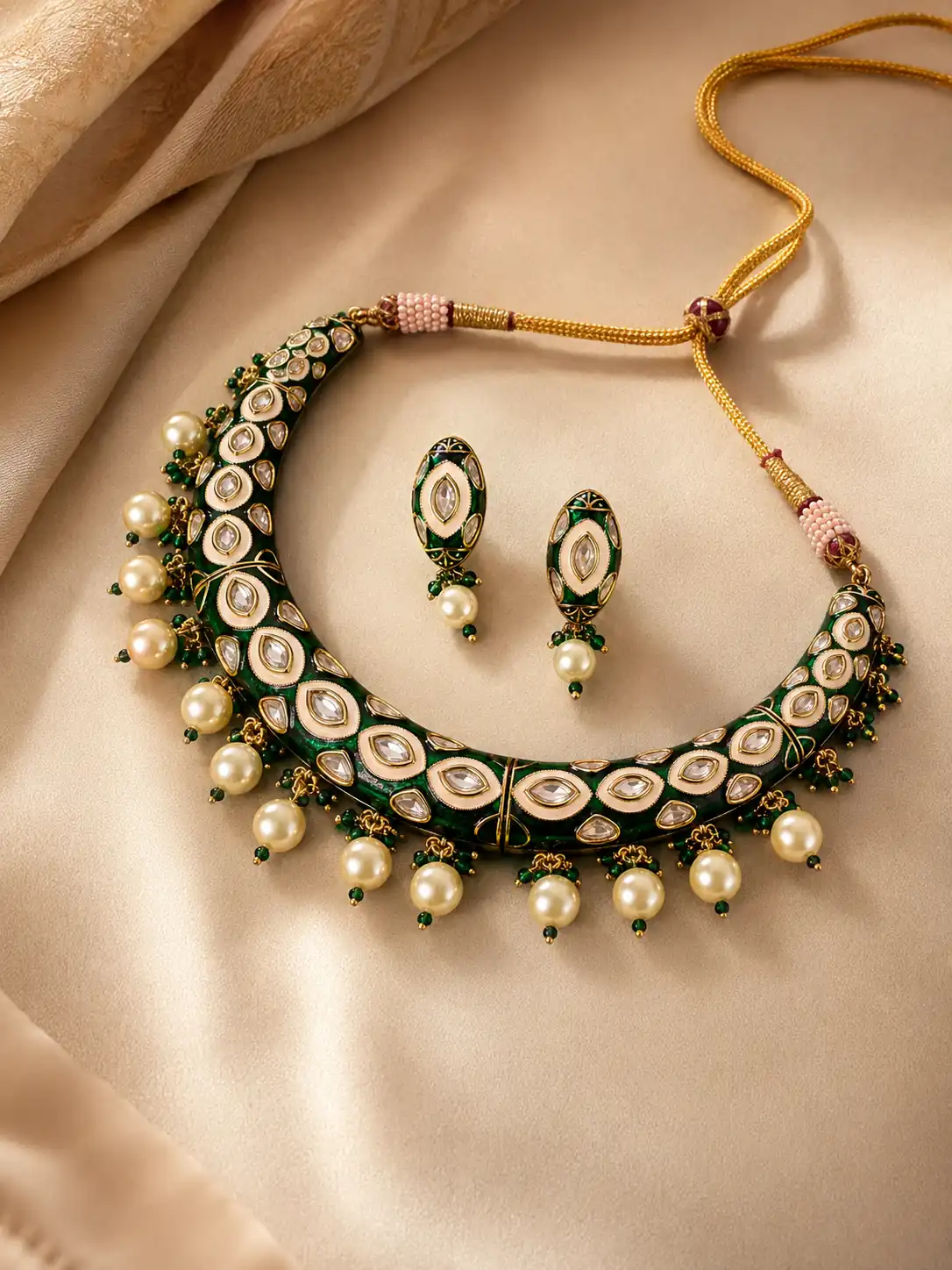 neelambari-green-ivory-pearl-style-collar-set