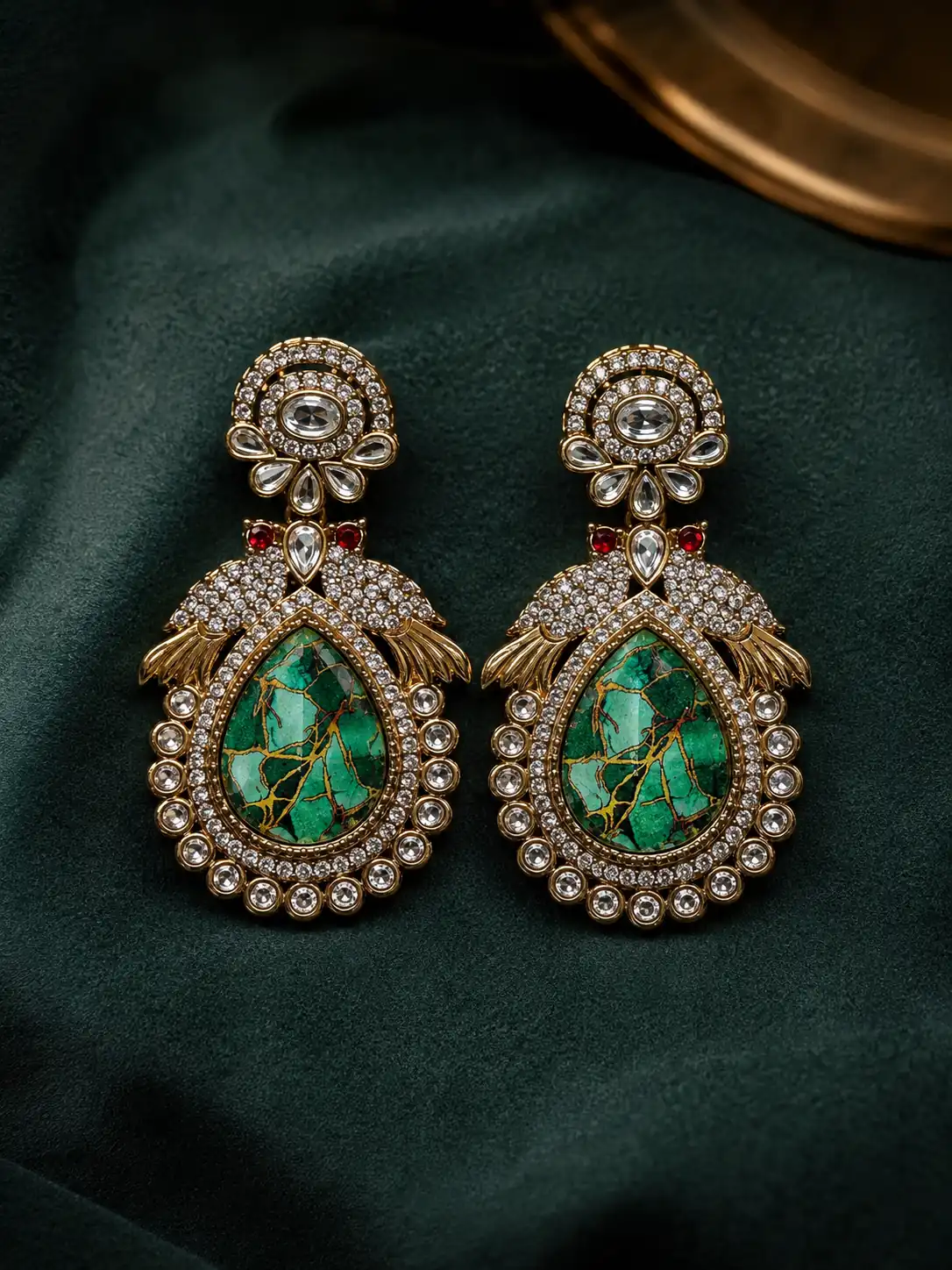 zamrud-mayura-marbled-green-peacock-earrings