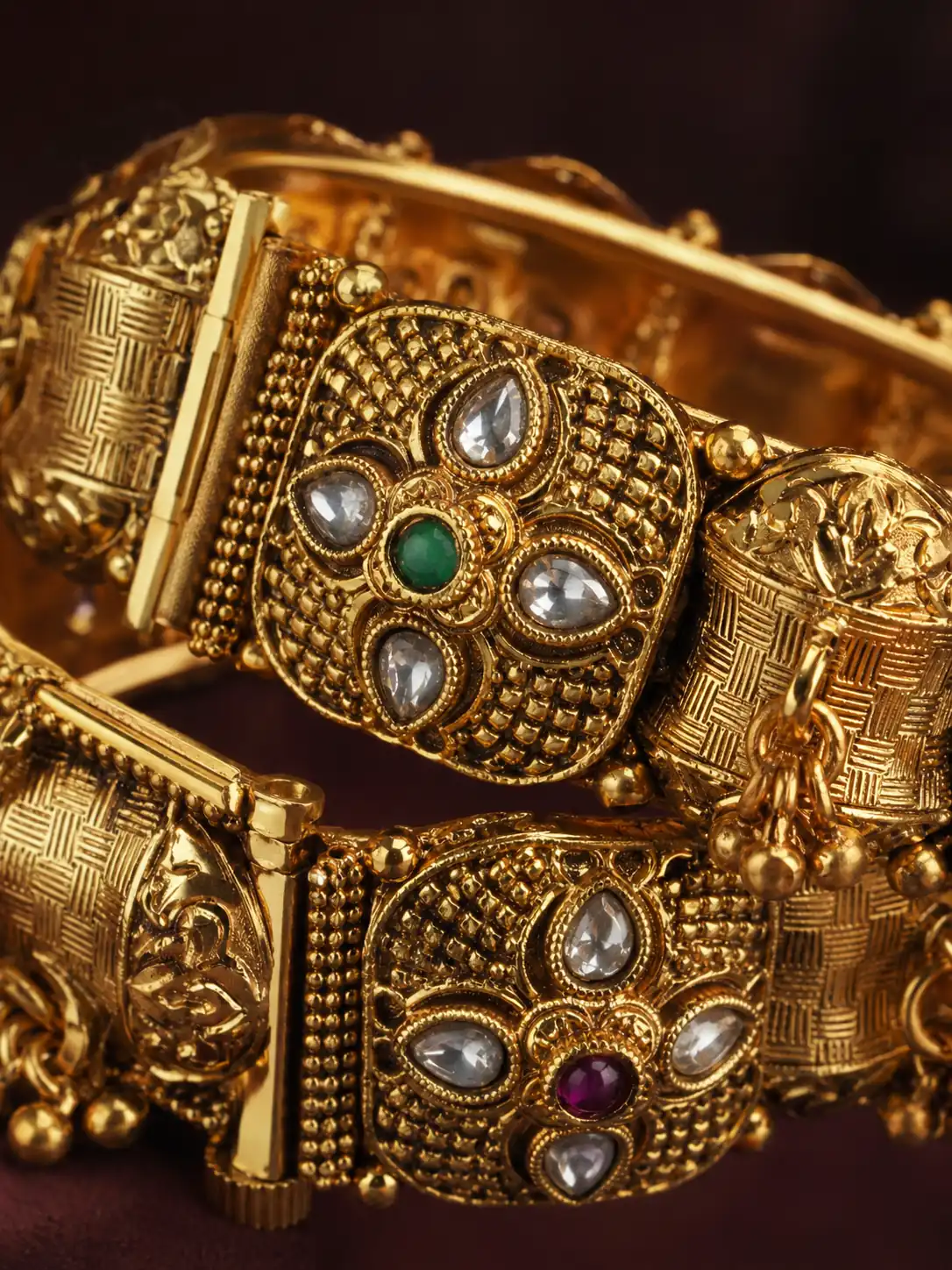 rajmahal-nakshi-textured-floral-kada-pair